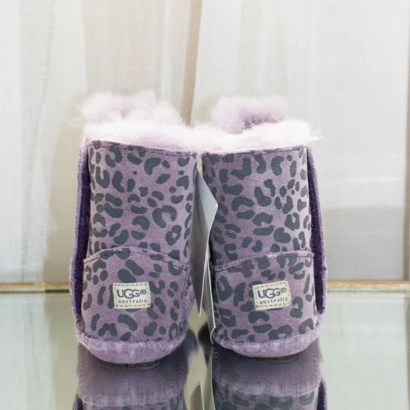 Baby Uggs - Picture 2 of 3